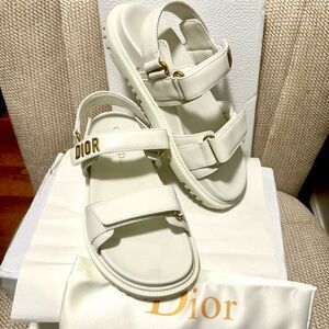 DI0RACT Strap Sandals with Gold Logo
